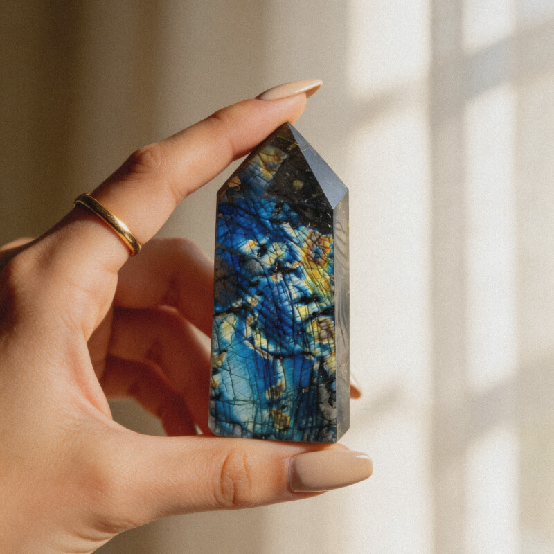 Кристалл из лабрадора